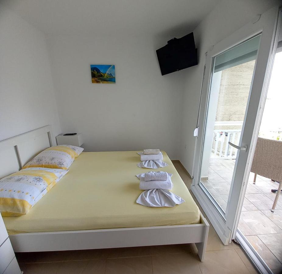 Apartmani Baresic Podgora Luaran gambar