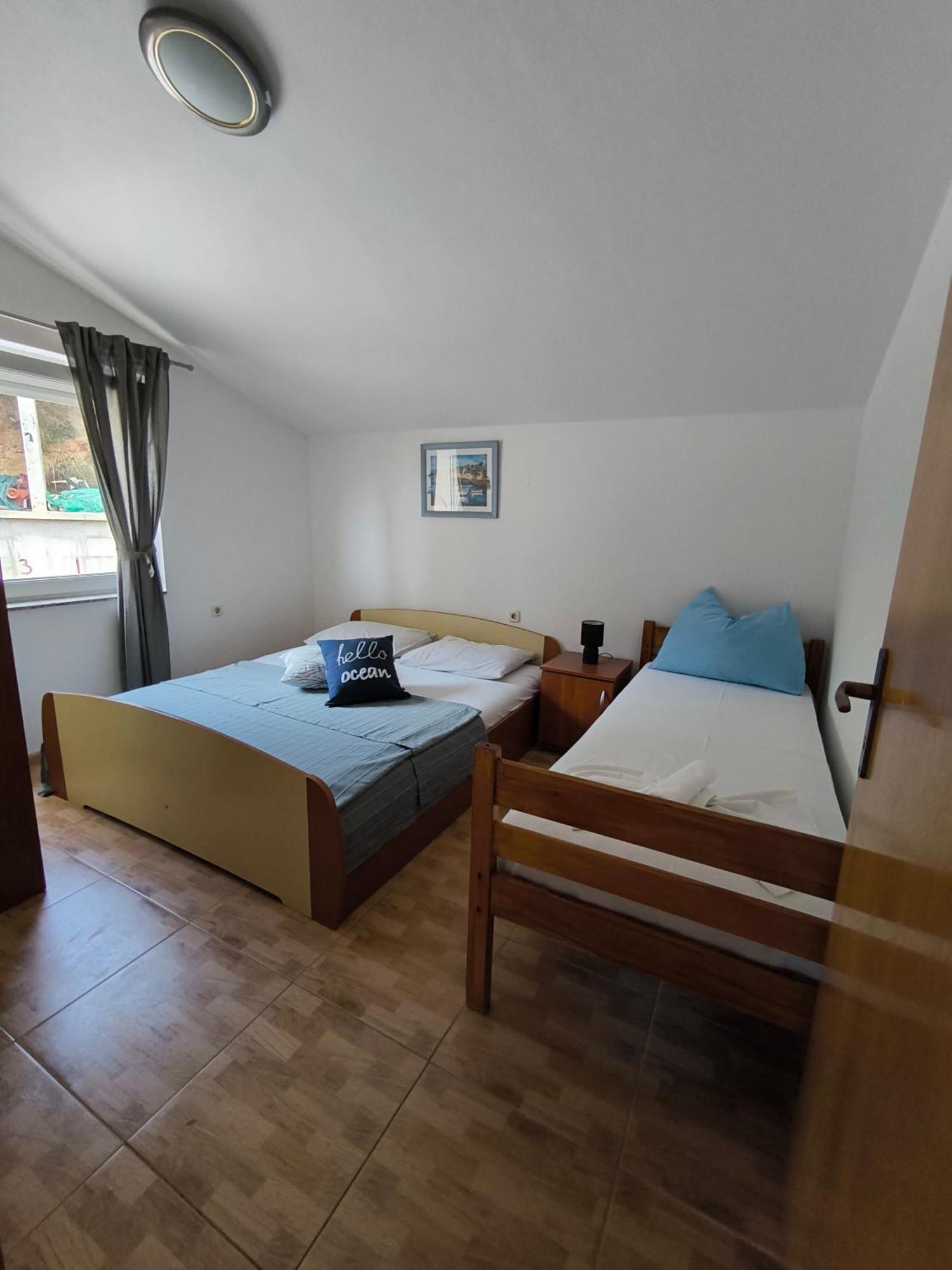 Apartmani Baresic Podgora Luaran gambar