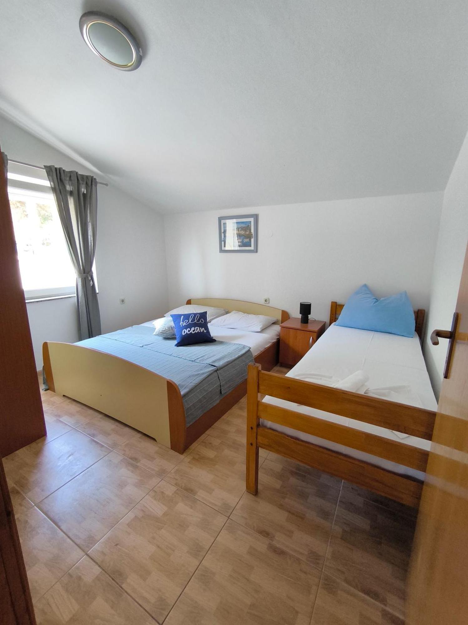 Apartmani Baresic Podgora Luaran gambar