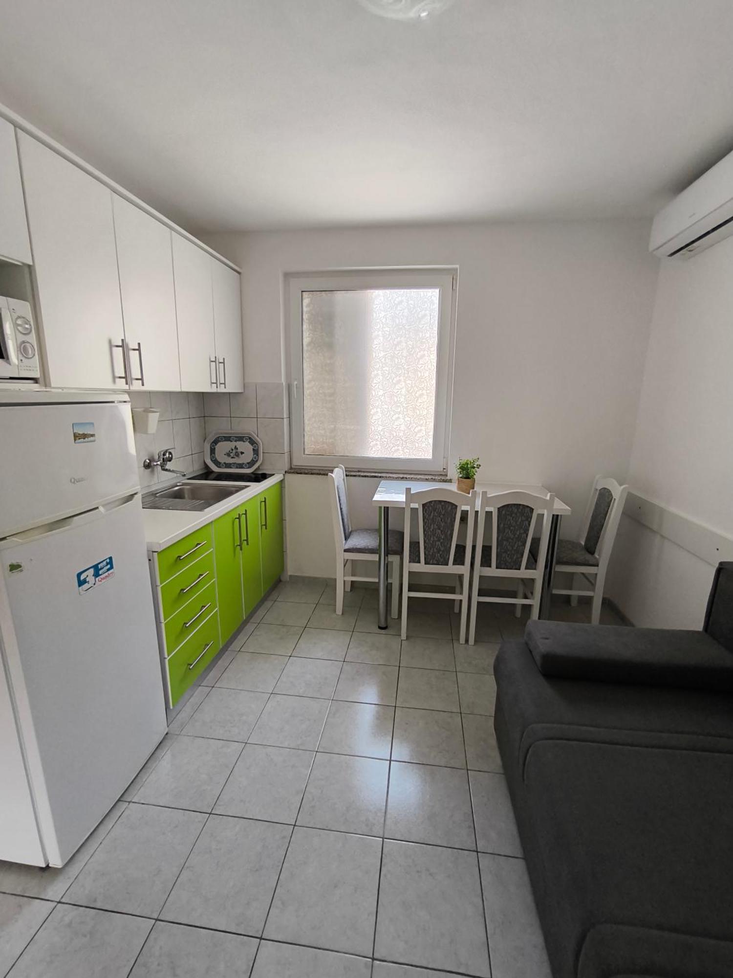 Apartmani Baresic Podgora Luaran gambar